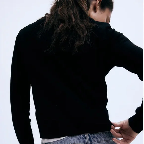 H & M Classic Cardigan Black Round Neck Buttondown Sweater Size- XL - Picture 5 of 7